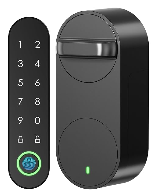 Serratura smart Signstek montata all’interno di una porta