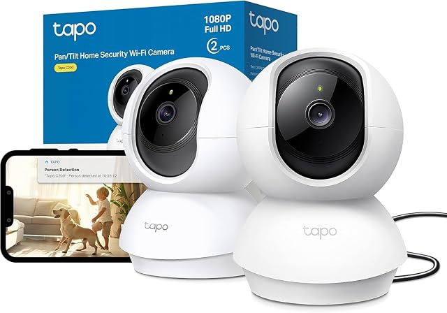 Confezione doppia Tapo C200P2, due telecamere da interno motorizzate